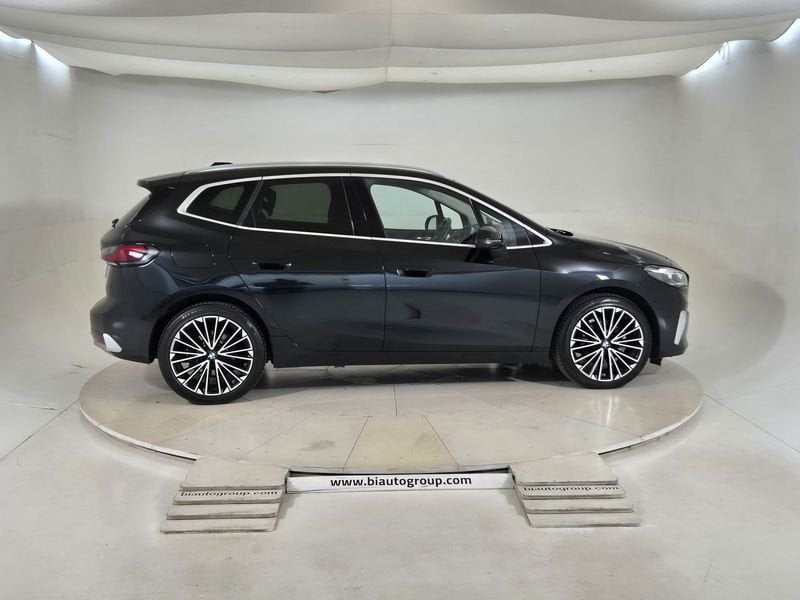 https://cdn-dk.caraffinity.it/dealer/datafiles/vehicle/images/800/1452/t4bJRUrseRtZ9s20.jpg