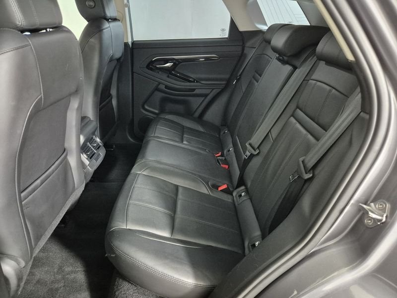 https://cdn-dk.caraffinity.it/dealer/datafiles/vehicle/images/800/1452/tA1nwaaVCmDiyULQ.jpg