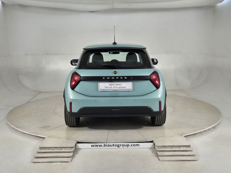 https://cdn-dk.caraffinity.it/dealer/datafiles/vehicle/images/800/1452/uFMyHpXOoCpnLXM9.jpg