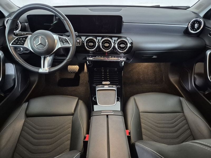 https://cdn-dk.caraffinity.it/dealer/datafiles/vehicle/images/800/1452/uZW26NnTtwZ9zdUR.jpg