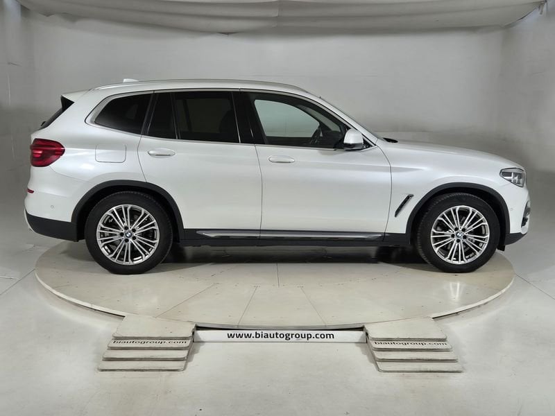 https://cdn-dk.caraffinity.it/dealer/datafiles/vehicle/images/800/1452/ui7fNI44HVrsMEKa.jpg