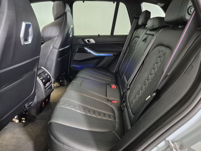 https://cdn-dk.caraffinity.it/dealer/datafiles/vehicle/images/800/1452/v5WQCyYZoEjjfQcZ.jpg