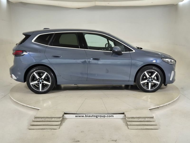 https://cdn-dk.caraffinity.it/dealer/datafiles/vehicle/images/800/1452/v82tCWjnaUQaDcRK.jpg