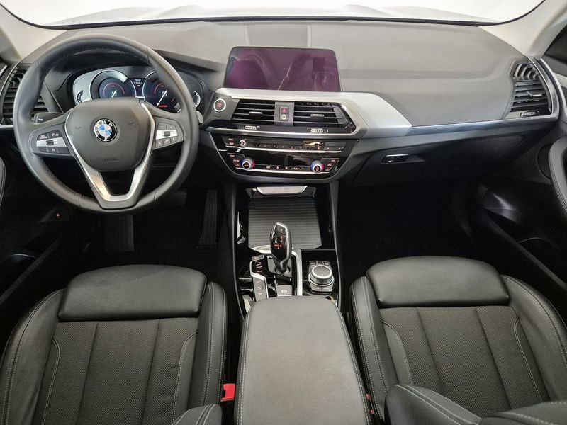 https://cdn-dk.caraffinity.it/dealer/datafiles/vehicle/images/800/1452/vFCHRo6w1AljnCvI.jpg