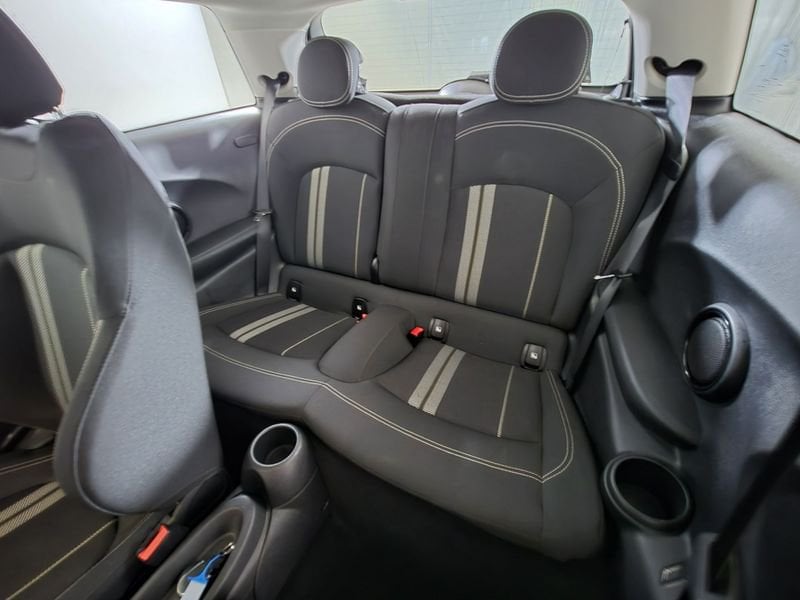 https://cdn-dk.caraffinity.it/dealer/datafiles/vehicle/images/800/1452/vHLIRxZYgn5jDjL1.jpg