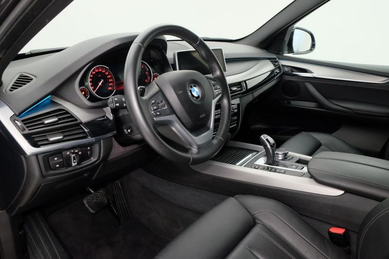 https://cdn-dk.caraffinity.it/dealer/datafiles/vehicle/images/800/1452/vnQ1Evtu0RWSbyBu.JPG