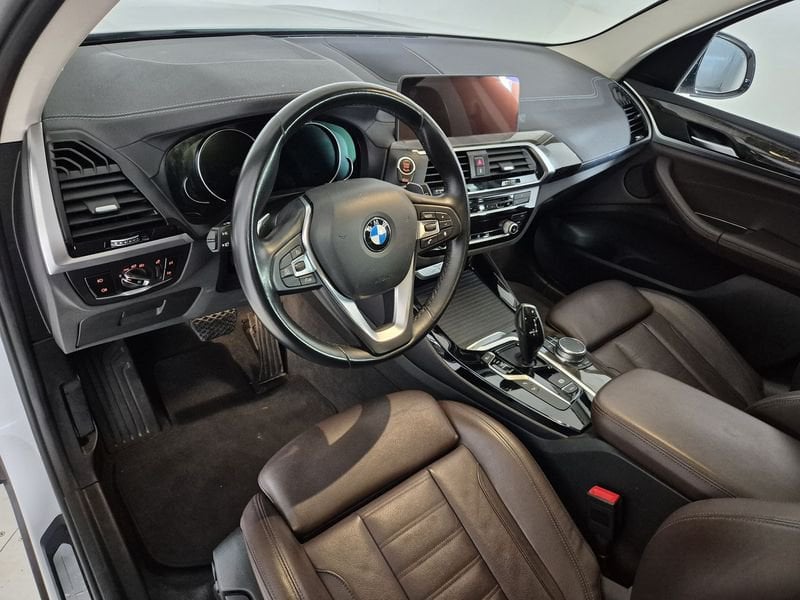 https://cdn-dk.caraffinity.it/dealer/datafiles/vehicle/images/800/1452/vxVGsaLc4O0SQ7CG.jpg