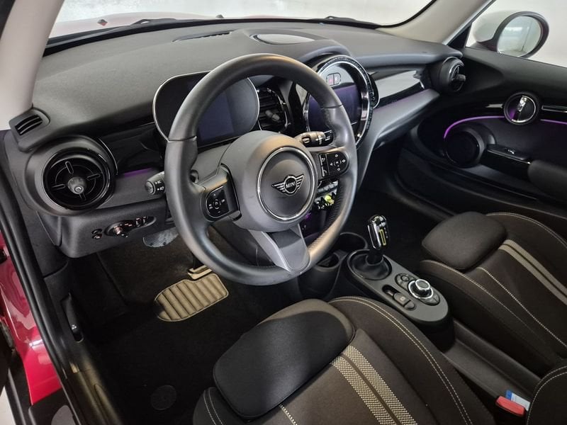 https://cdn-dk.caraffinity.it/dealer/datafiles/vehicle/images/800/1452/xCn5y83MxzGSPMSE.jpg