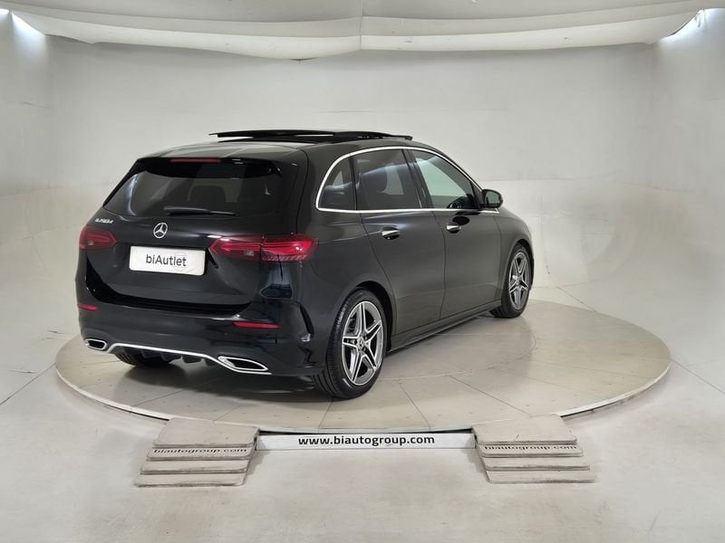 https://cdn-dk.caraffinity.it/dealer/datafiles/vehicle/images/800/1452/xhWpUWn4PUyZYJMk.jpg