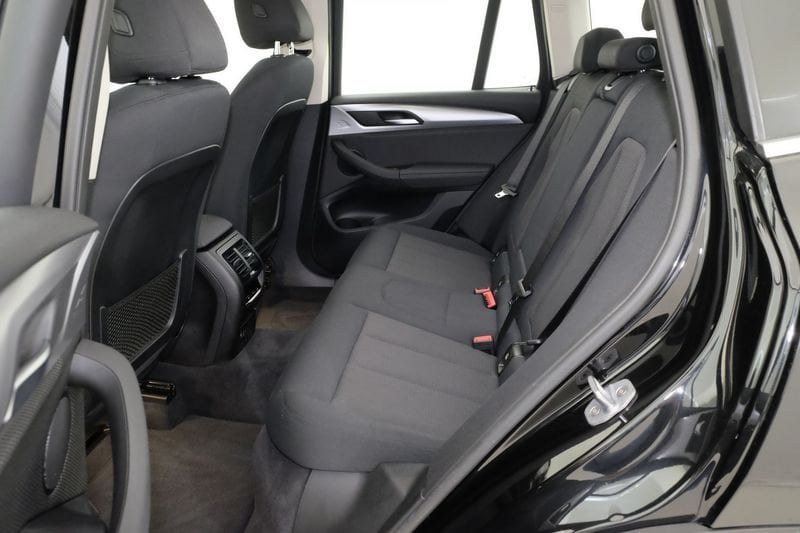 https://cdn-dk.caraffinity.it/dealer/datafiles/vehicle/images/800/1452/xuxw22LSoQm97Z9P.JPG
