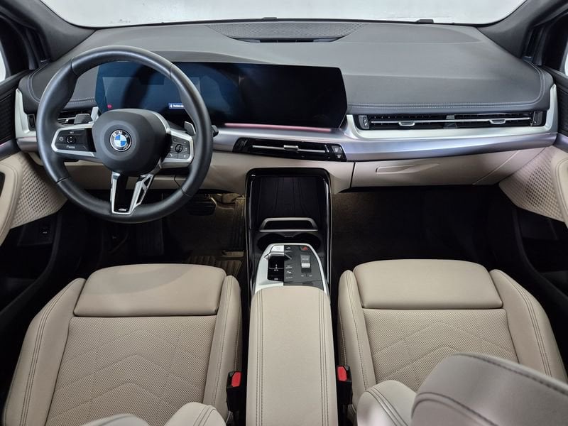 https://cdn-dk.caraffinity.it/dealer/datafiles/vehicle/images/800/1452/y0LCLb1tXEwnbUDk.jpg