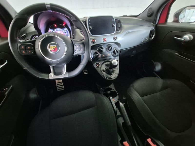 https://cdn-dk.caraffinity.it/dealer/datafiles/vehicle/images/800/1452/yedD1wYMVBihNJTp.jpg