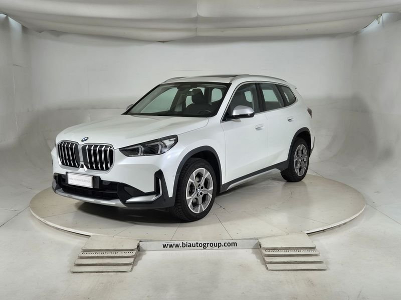 https://cdn-dk.caraffinity.it/dealer/datafiles/vehicle/images/800/1452/zKxC8ohRZzV9XnsW.jpg?format=jpeg