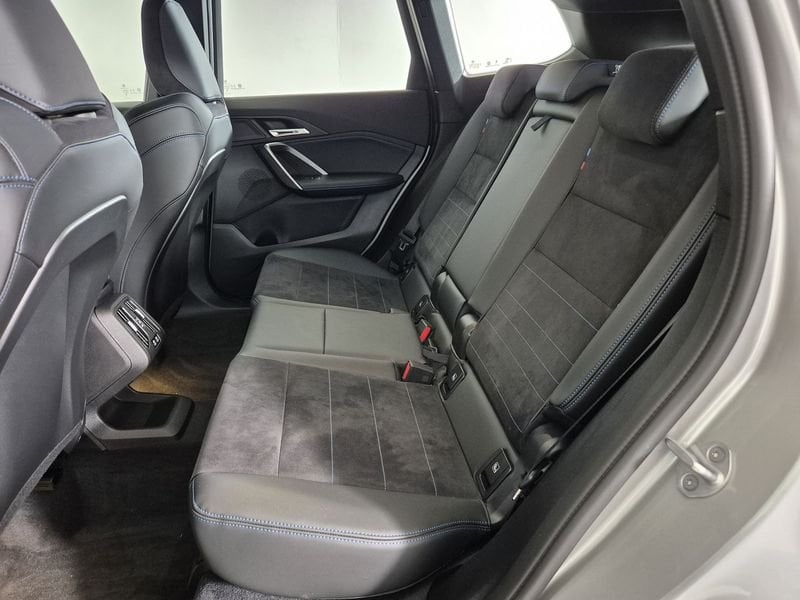 https://cdn-dk.caraffinity.it/dealer/datafiles/vehicle/images/800/1452/zrFugwDZtiVS7qkg.jpg