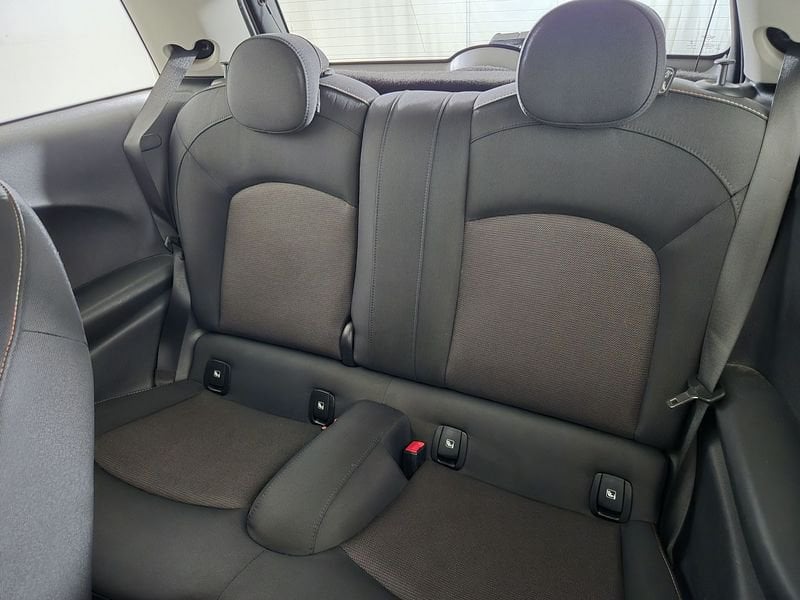 https://cdn-dk.caraffinity.it/dealer/datafiles/vehicle/images/800/1453/BSzMb2A72s8yCP04.jpg