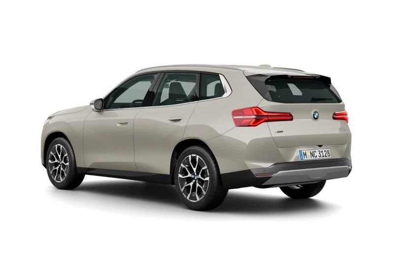 https://cdn-dk.caraffinity.it/dealer/datafiles/vehicle/images/800/1453/WJ2HaVfq0hAbTJNu.jpg