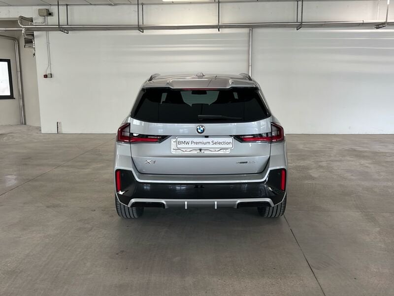 https://cdn-dk.caraffinity.it/dealer/datafiles/vehicle/images/800/1453/e5i4LO7ieTmeRRGk.jpg