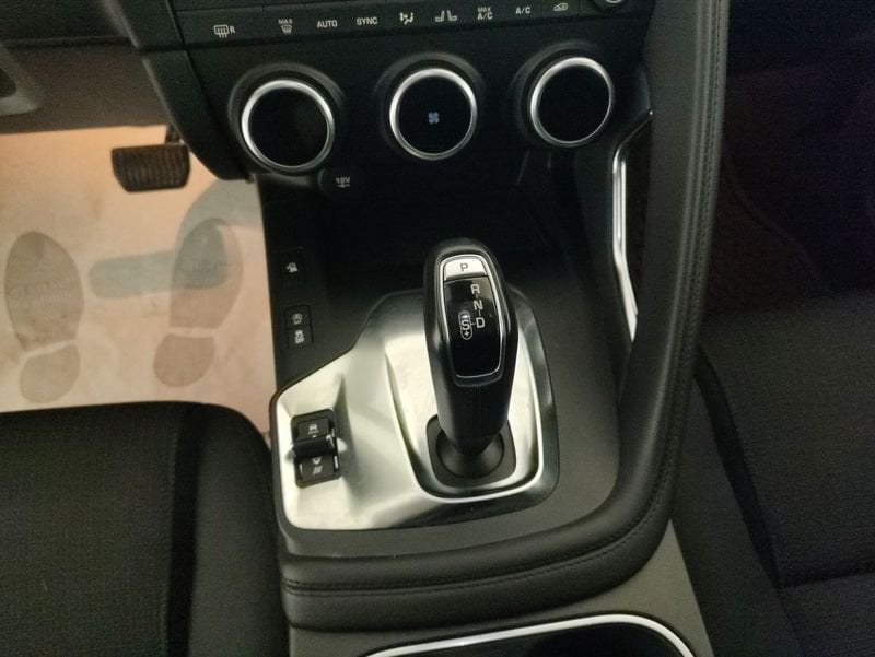 https://cdn-dk.caraffinity.it/dealer/datafiles/vehicle/images/800/1453/y56sVL5AarZTph0S.jpeg