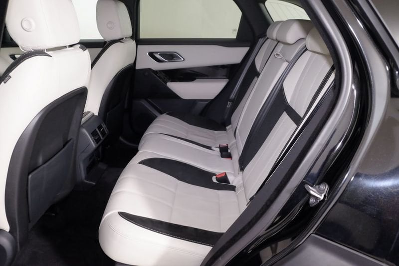https://cdn-dk.caraffinity.it/dealer/datafiles/vehicle/images/800/1494/13EF6KQyvqHgsVwx.JPG