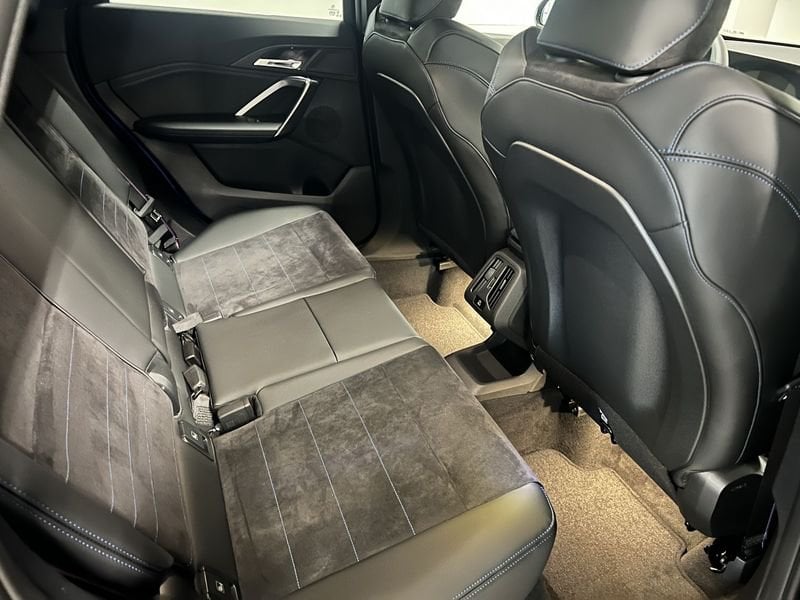 https://cdn-dk.caraffinity.it/dealer/datafiles/vehicle/images/800/1494/AkNBUdruw2BWOqQH.jpeg