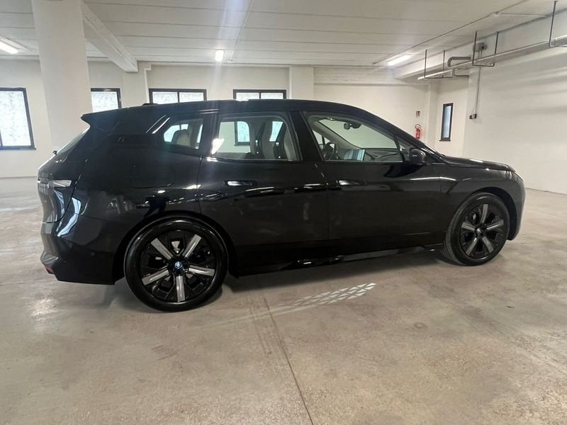https://cdn-dk.caraffinity.it/dealer/datafiles/vehicle/images/800/1494/Hm4FpDHBpJhsVVcN.jpeg