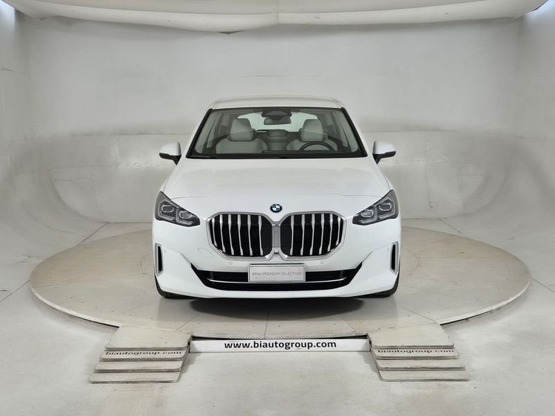 https://cdn-dk.caraffinity.it/dealer/datafiles/vehicle/images/800/1494/OUdzTQwhK48EGbMb.jpg