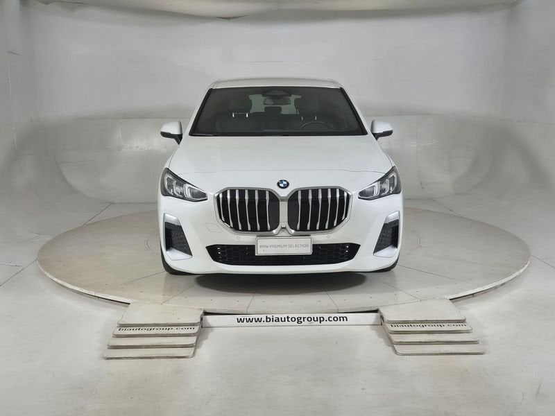 https://cdn-dk.caraffinity.it/dealer/datafiles/vehicle/images/800/1494/XQyI2JIDmE7EvSuV.jpg