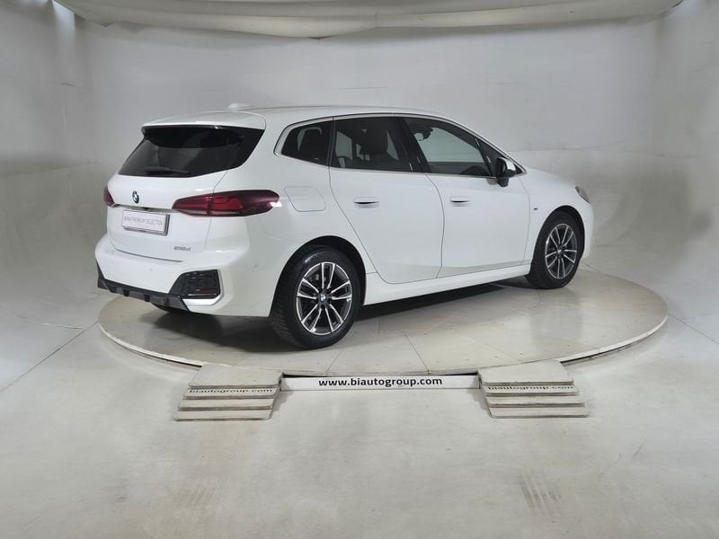 https://cdn-dk.caraffinity.it/dealer/datafiles/vehicle/images/800/1494/bM9TnOZr94QAPKR3.jpg