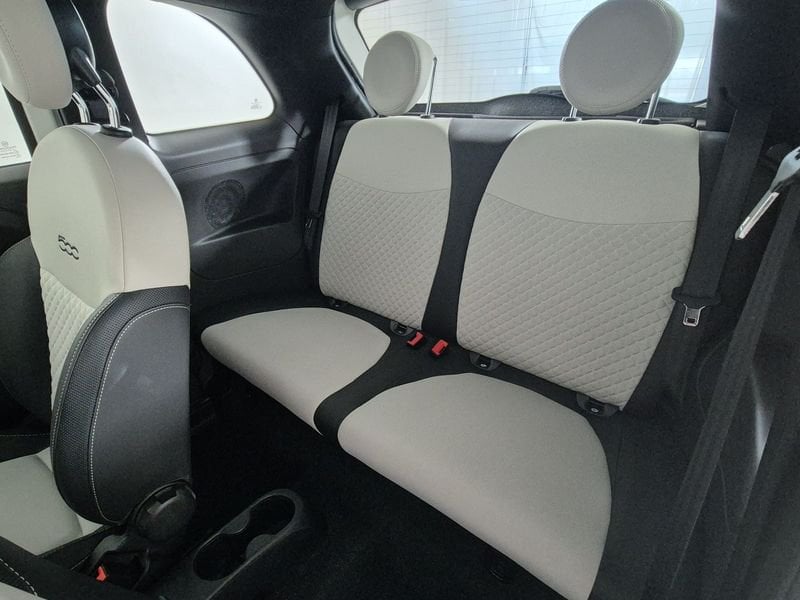 https://cdn-dk.caraffinity.it/dealer/datafiles/vehicle/images/800/1494/hdLpEfUwtM2445EI.jpg