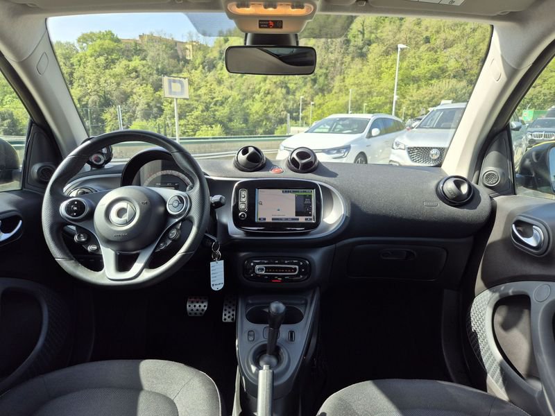 https://cdn-dk.caraffinity.it/dealer/datafiles/vehicle/images/800/1494/nrwF022xp2xaAsrj.jpg