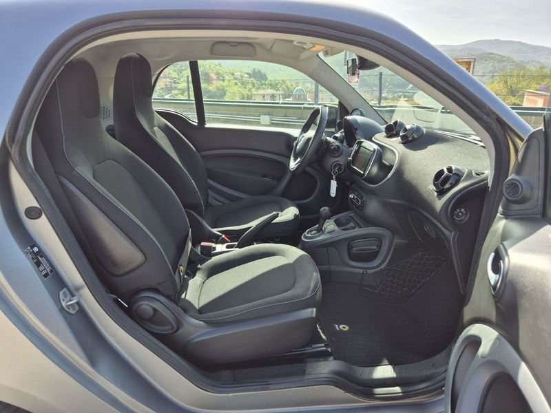 https://cdn-dk.caraffinity.it/dealer/datafiles/vehicle/images/800/1494/oaEOHc1jNkxLdvrB.jpg