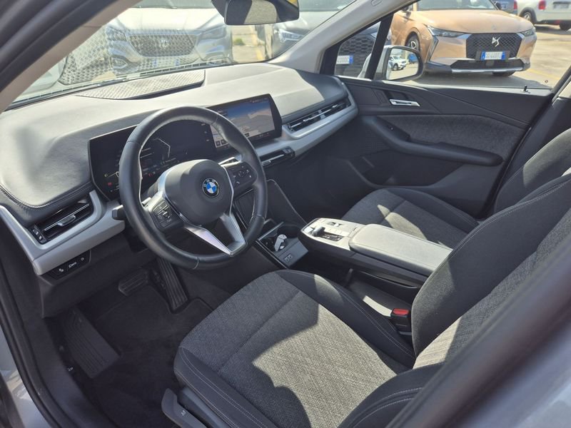 https://cdn-dk.caraffinity.it/dealer/datafiles/vehicle/images/800/1494/scjgJZFmDsXNYc7N.jpg