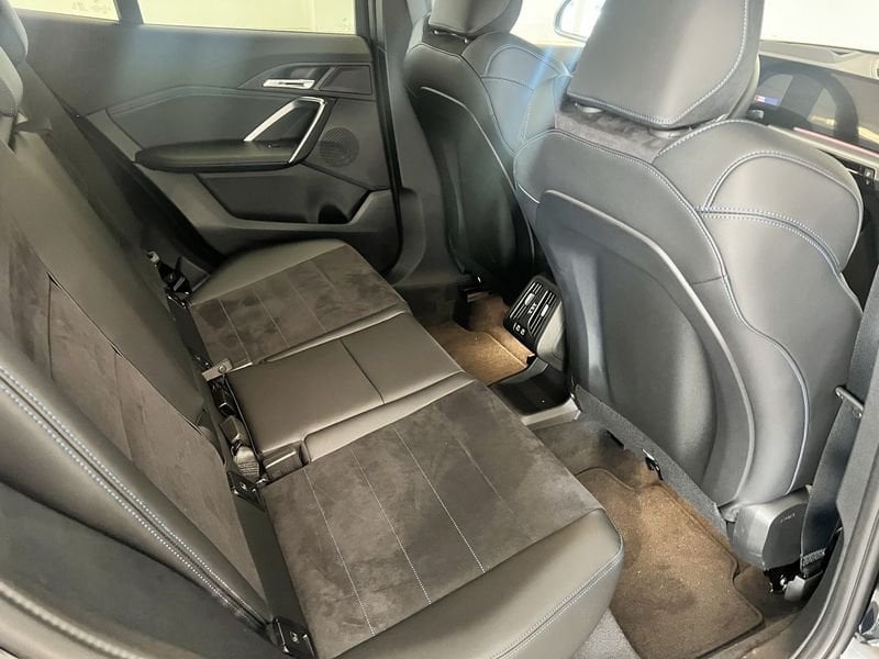 https://cdn-dk.caraffinity.it/dealer/datafiles/vehicle/images/800/1494/uuR0LPbO98VgaCwx.jpeg