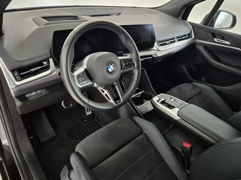 https://cdn-dk.caraffinity.it/dealer/datafiles/vehicle/images/800/1494/xM6fmPhAxDltK5fE.jpg