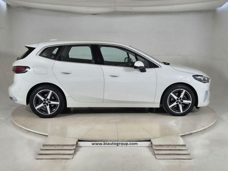 https://cdn-dk.caraffinity.it/dealer/datafiles/vehicle/images/800/1494/zoEoRKwIjabn9w2P.jpg