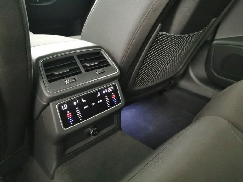 https://cdn-dk.caraffinity.it/dealer/datafiles/vehicle/images/800/32618/3Xx0gTAGHMGZbp3r.jpeg