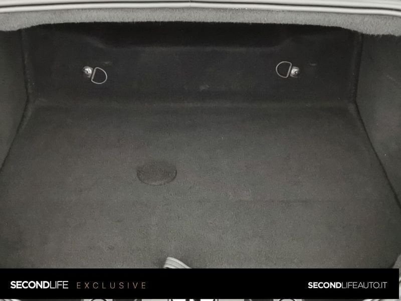 https://cdn-dk.caraffinity.it/dealer/datafiles/vehicle/images/800/32618/4uVN0rBjfacHJKmj.jpeg