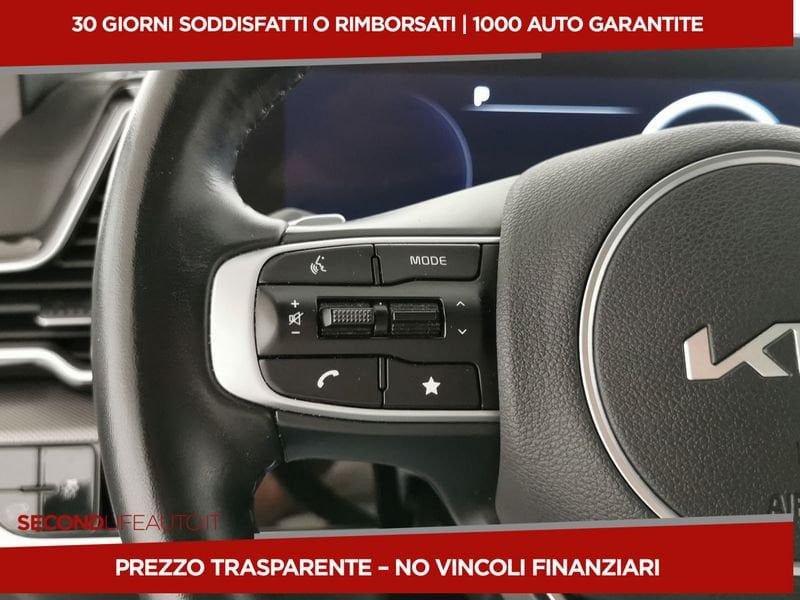 https://cdn-dk.caraffinity.it/dealer/datafiles/vehicle/images/800/32618/68H63OGF4BAbuAi3.jpeg