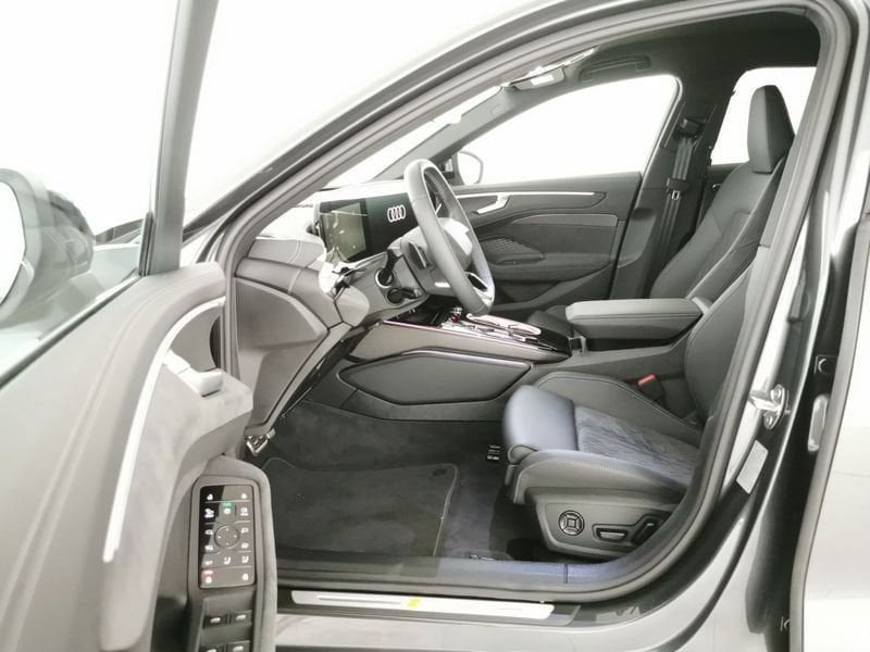https://cdn-dk.caraffinity.it/dealer/datafiles/vehicle/images/800/32618/8EMhSAk6DuuntvpC.jpeg