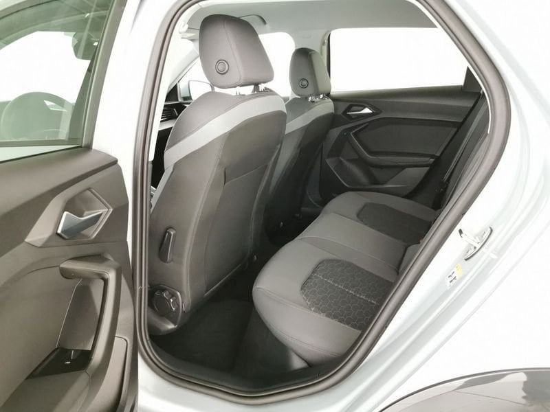 https://cdn-dk.caraffinity.it/dealer/datafiles/vehicle/images/800/32618/EMCUWJV4iLm9q3Q2.jpeg