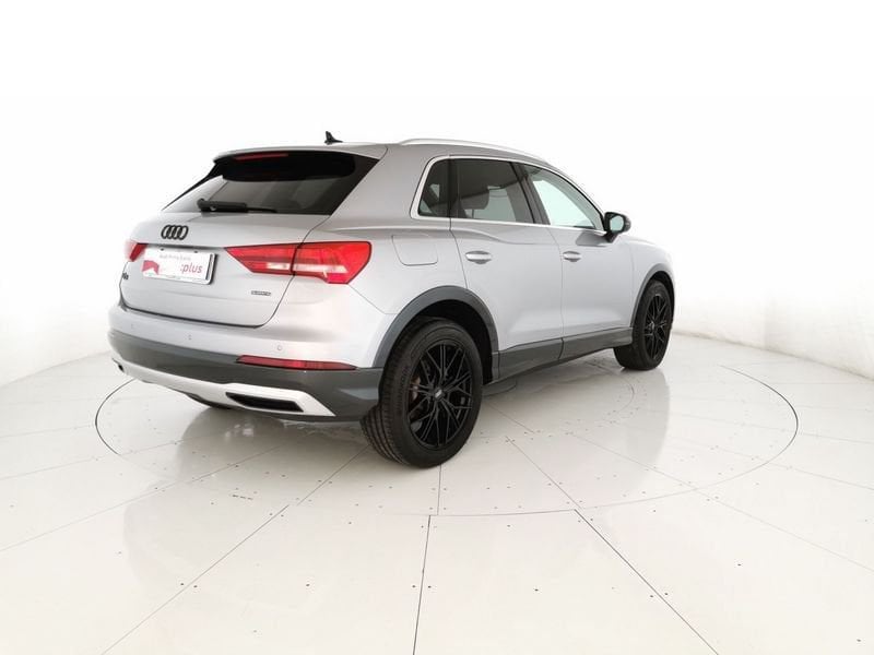 https://cdn-dk.caraffinity.it/dealer/datafiles/vehicle/images/800/32618/Fx4mfIJe5xDtBoCn.jpeg