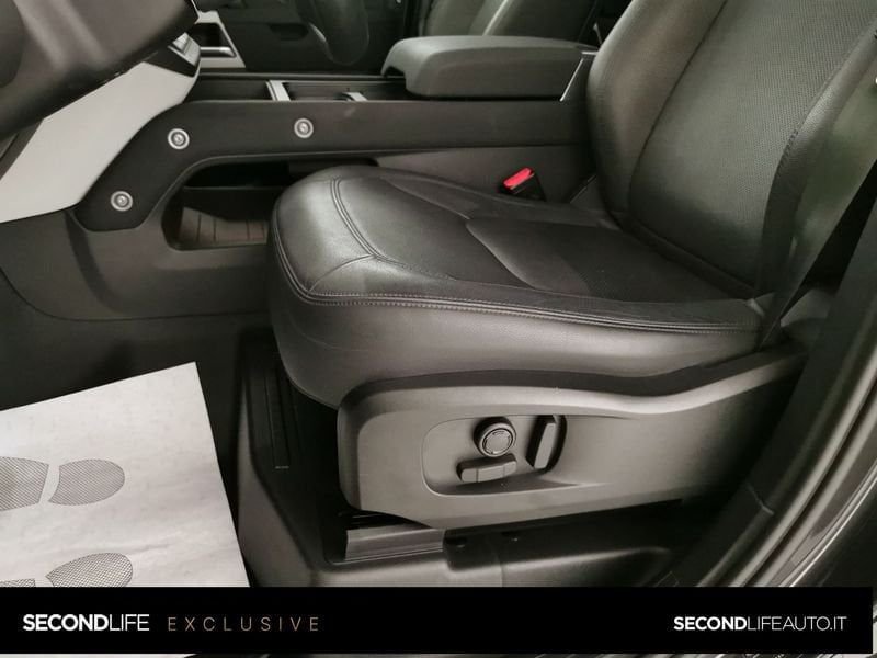 https://cdn-dk.caraffinity.it/dealer/datafiles/vehicle/images/800/32618/H9mytnznsVus5ILC.jpeg