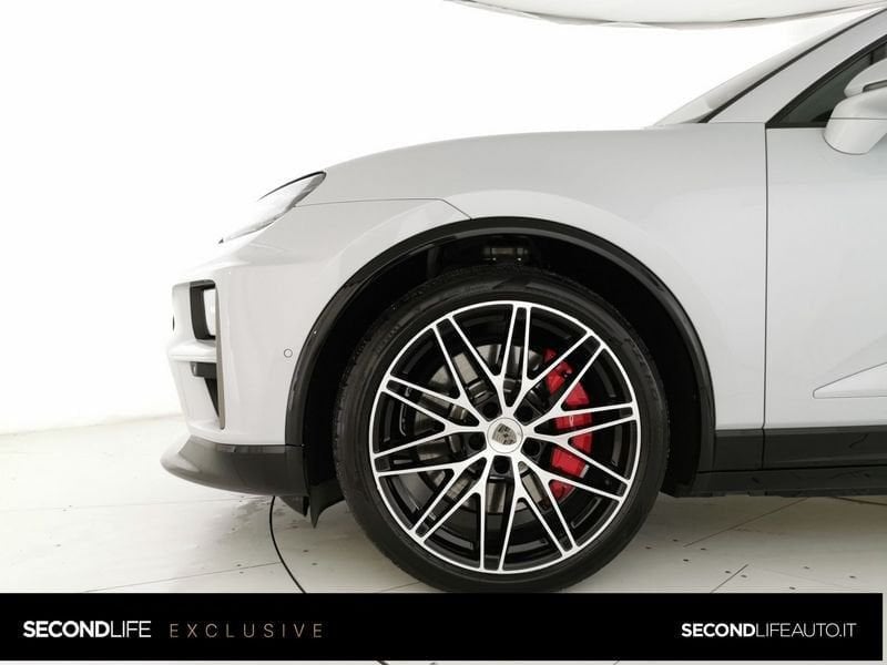 https://cdn-dk.caraffinity.it/dealer/datafiles/vehicle/images/800/32618/HzlHy9rJgKtwAh7F.jpeg