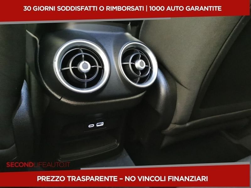 https://cdn-dk.caraffinity.it/dealer/datafiles/vehicle/images/800/32618/I1iPdIXq6ld5m2Jp.jpeg