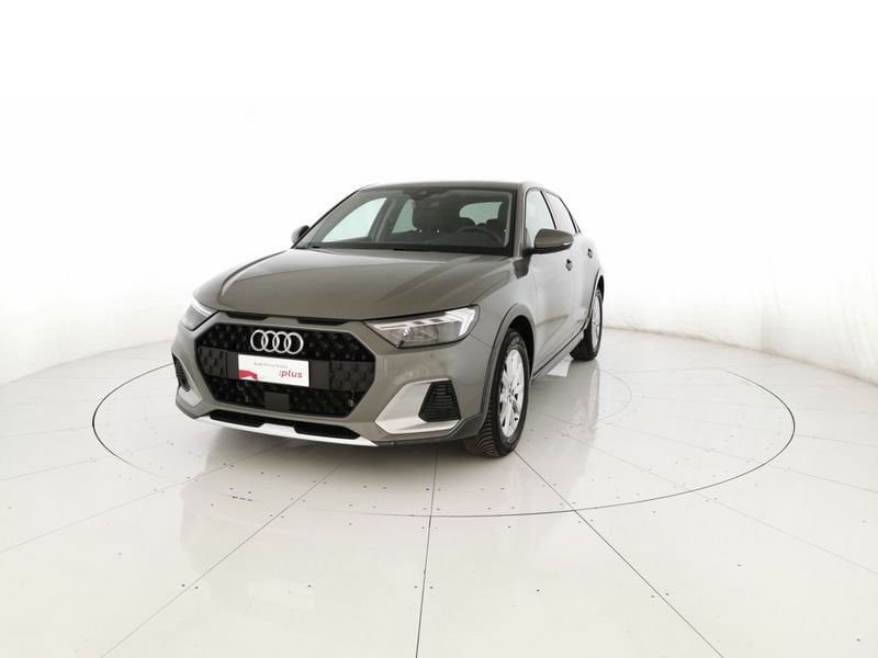 https://cdn-dk.caraffinity.it/dealer/datafiles/vehicle/images/800/32618/IzABuTeE61sC3PKn.jpeg?format=jpeg
