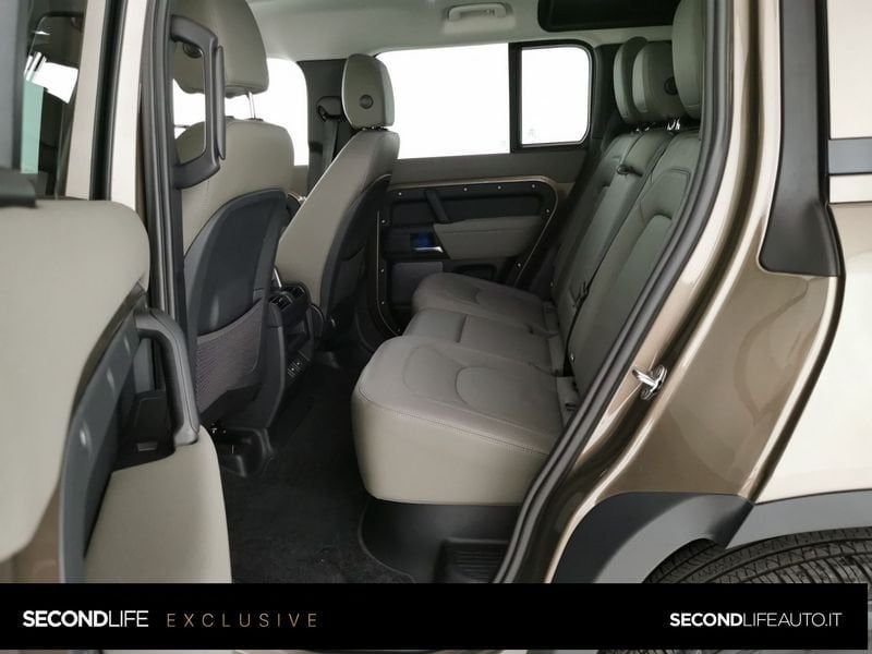 https://cdn-dk.caraffinity.it/dealer/datafiles/vehicle/images/800/32618/KKdnlCkLbP1DrpKa.jpeg