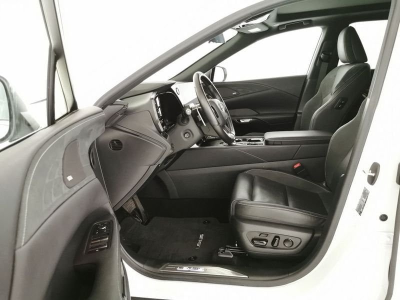 https://cdn-dk.caraffinity.it/dealer/datafiles/vehicle/images/800/32618/LjimClvGmNxk4xV1.jpeg