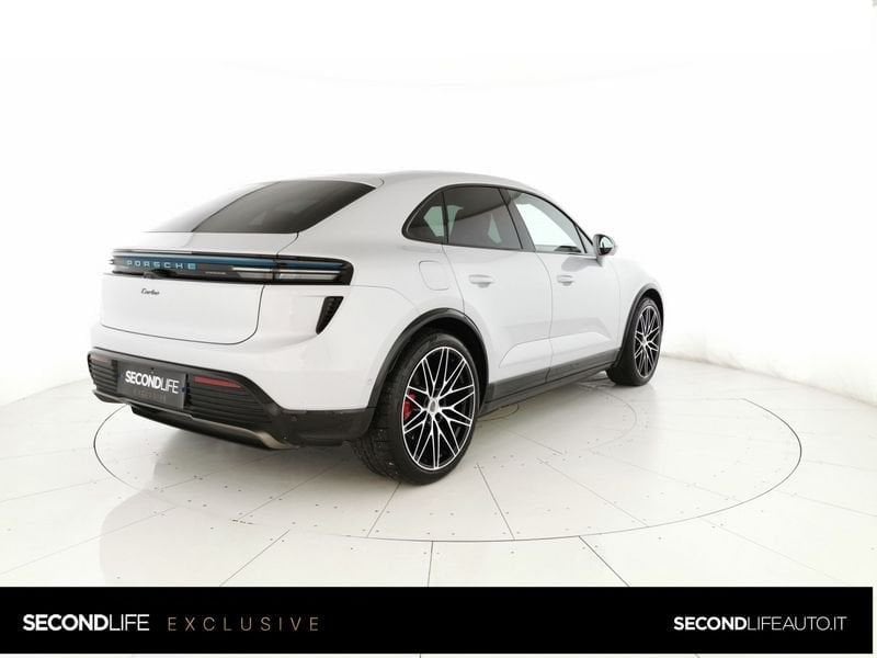 https://cdn-dk.caraffinity.it/dealer/datafiles/vehicle/images/800/32618/MYYvU8moXuahgWkS.jpeg