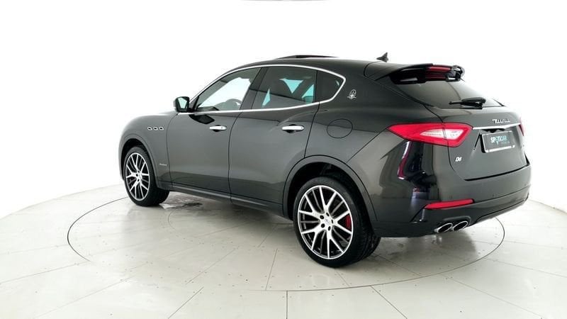 https://cdn-dk.caraffinity.it/dealer/datafiles/vehicle/images/800/32618/OagPOXWTmLAbKOxi.jpeg