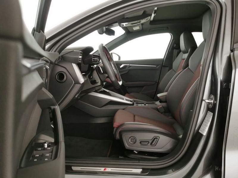https://cdn-dk.caraffinity.it/dealer/datafiles/vehicle/images/800/32618/OkajXmjH7MgplO0T.jpeg